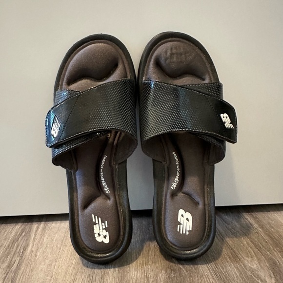 New Balance Slip On Slides - Picture 2 of 5